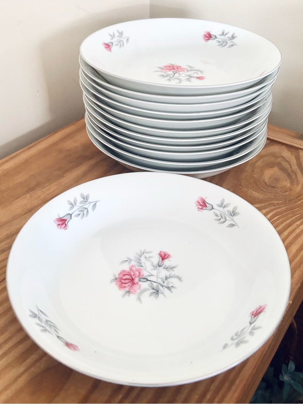 VTG 1960s Arlen Fine China Japan Petite #1562 Coupe Soup Bowls